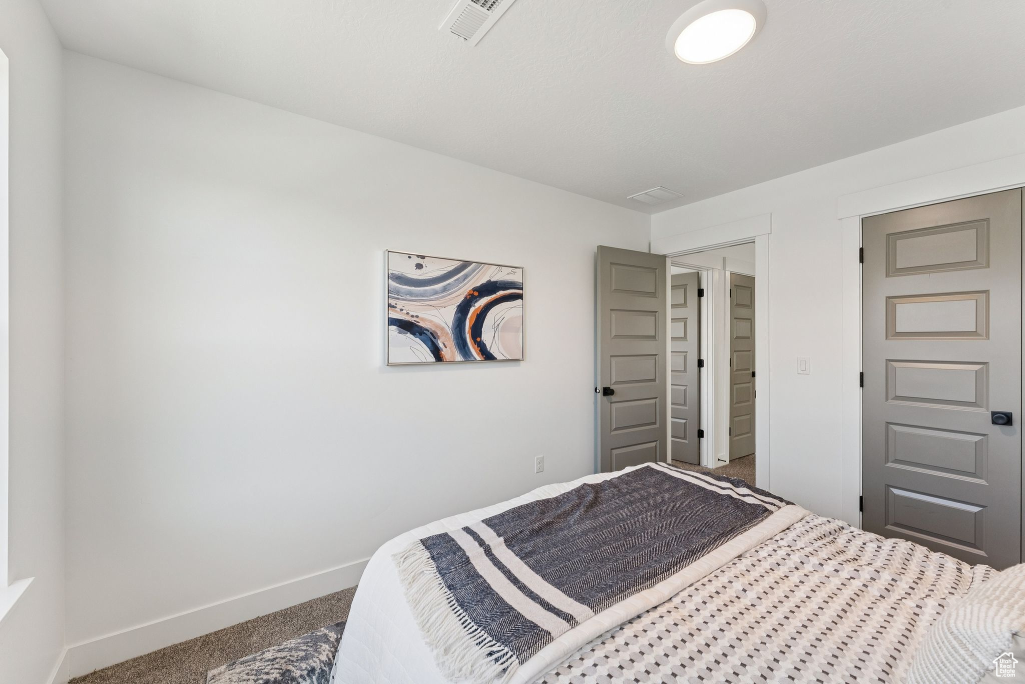 MOUNTAIN RIDGE - Residential