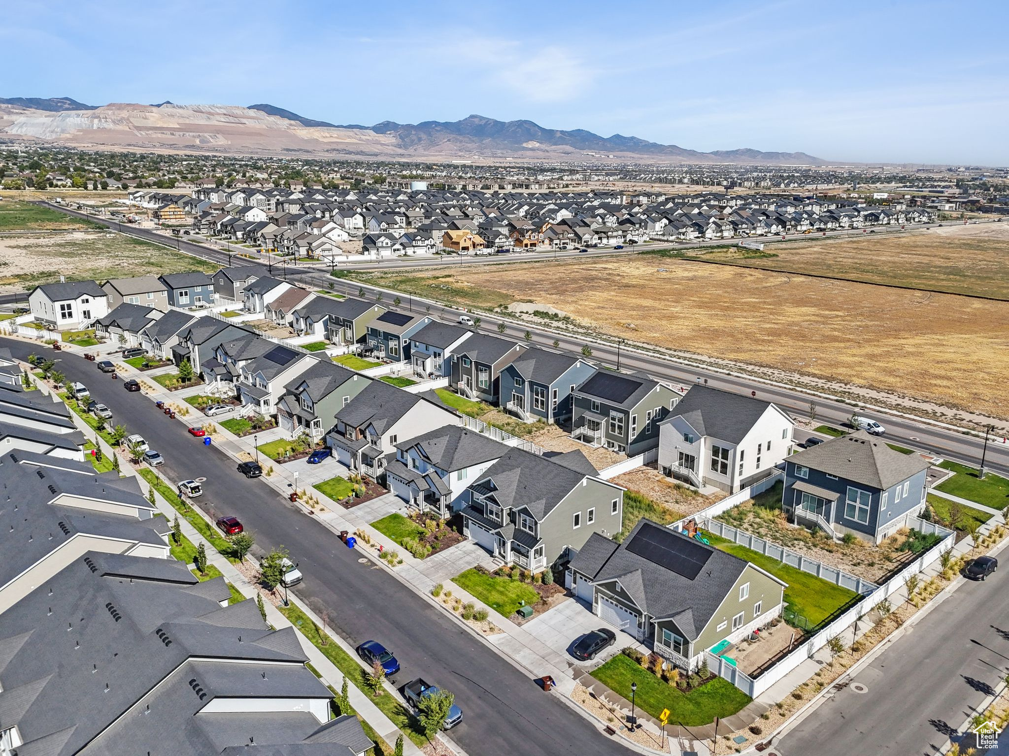 MOUNTAIN RIDGE - Residential