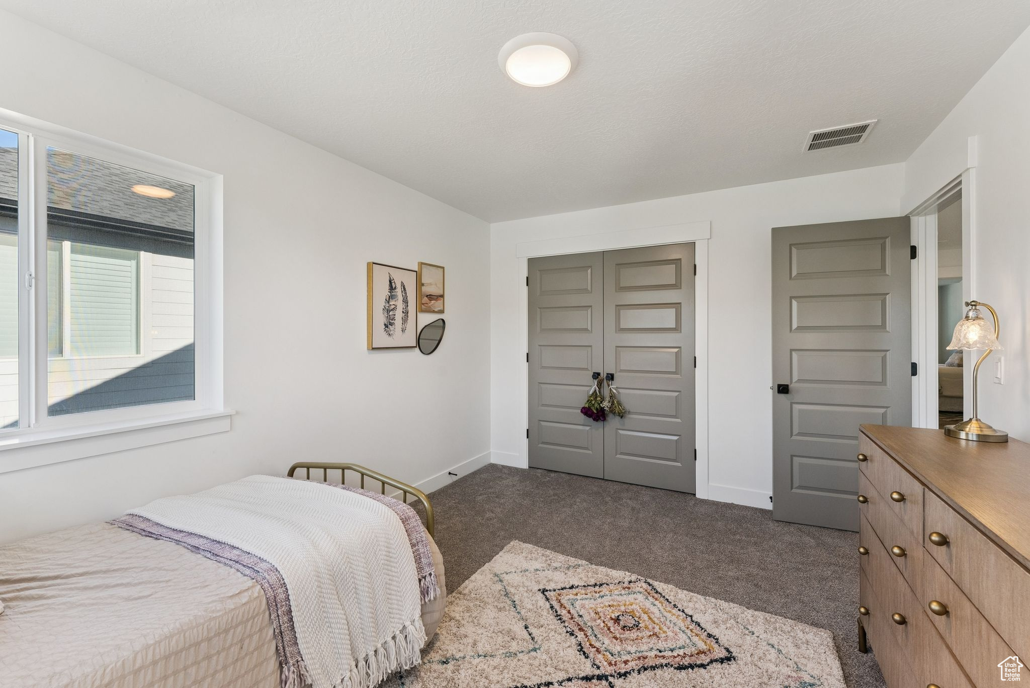 MOUNTAIN RIDGE - Residential