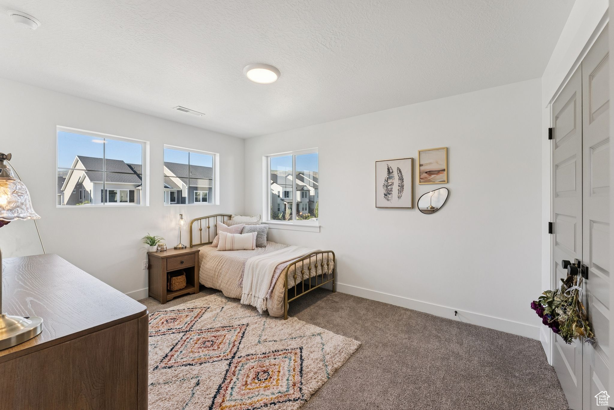 MOUNTAIN RIDGE - Residential