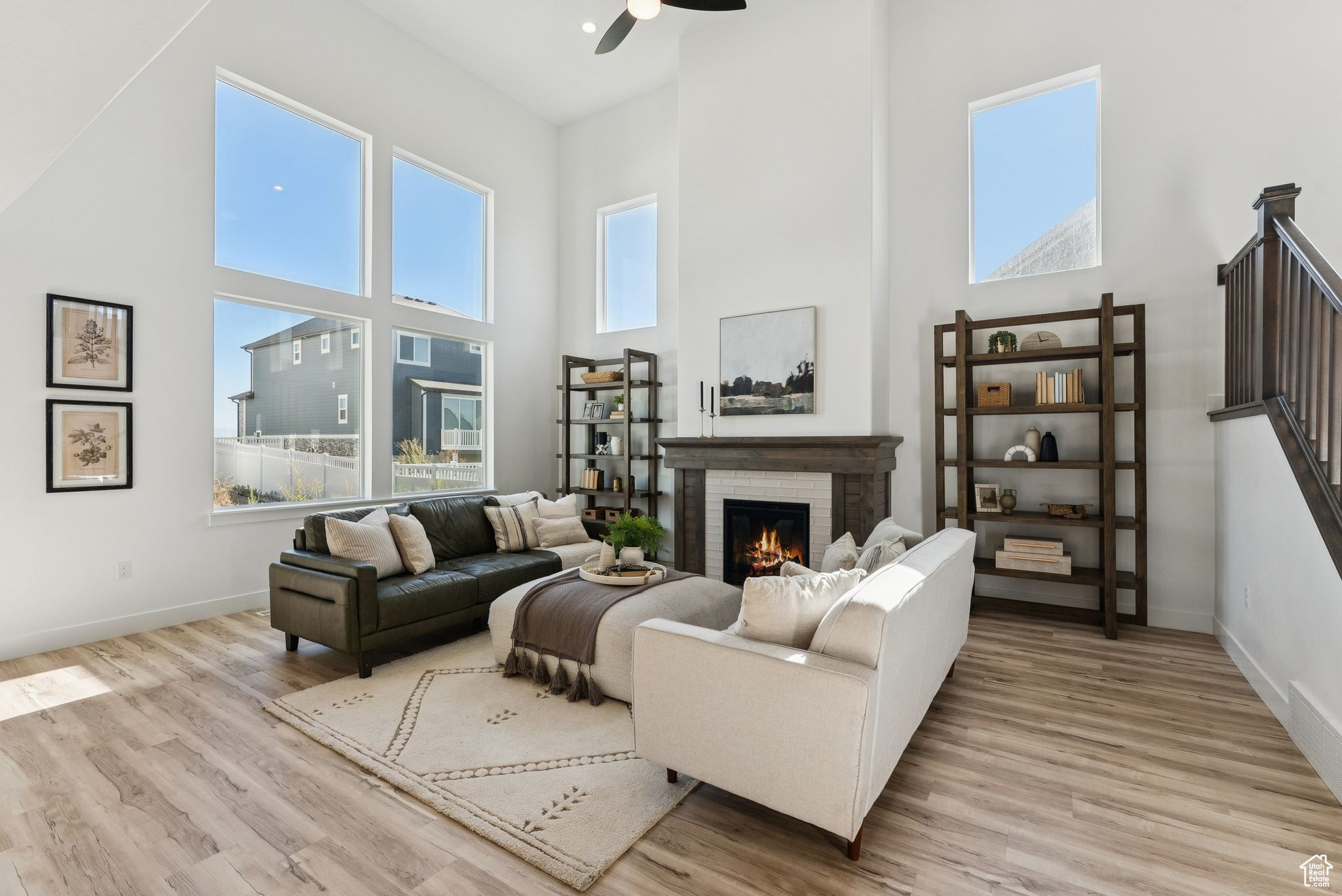 MOUNTAIN RIDGE - Residential