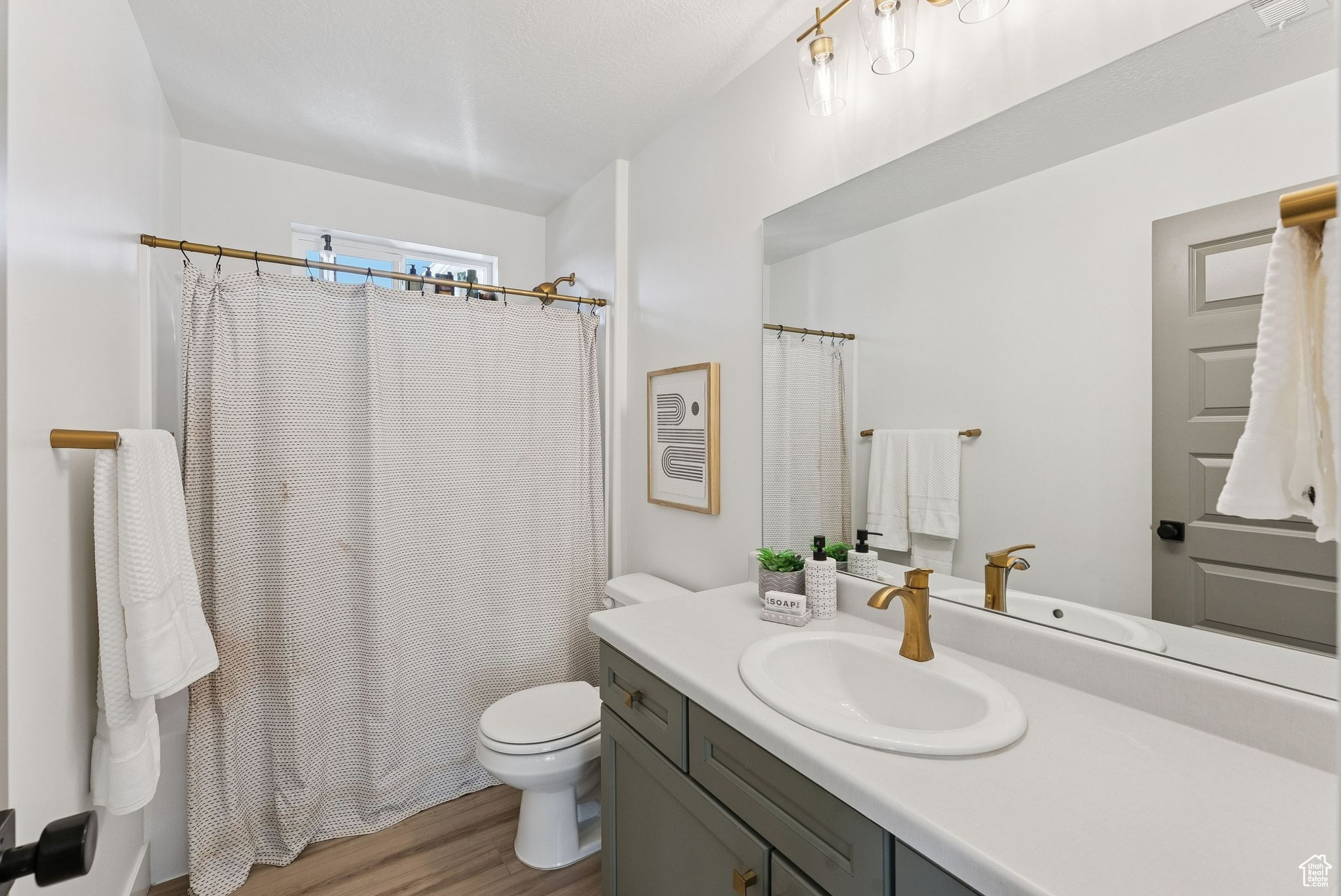 MOUNTAIN RIDGE - Residential