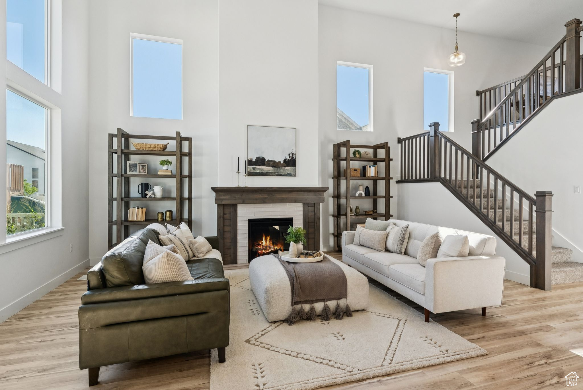 MOUNTAIN RIDGE - Residential