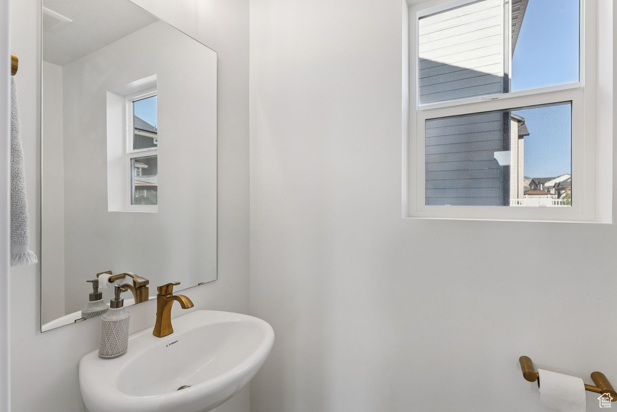 MOUNTAIN RIDGE - Residential