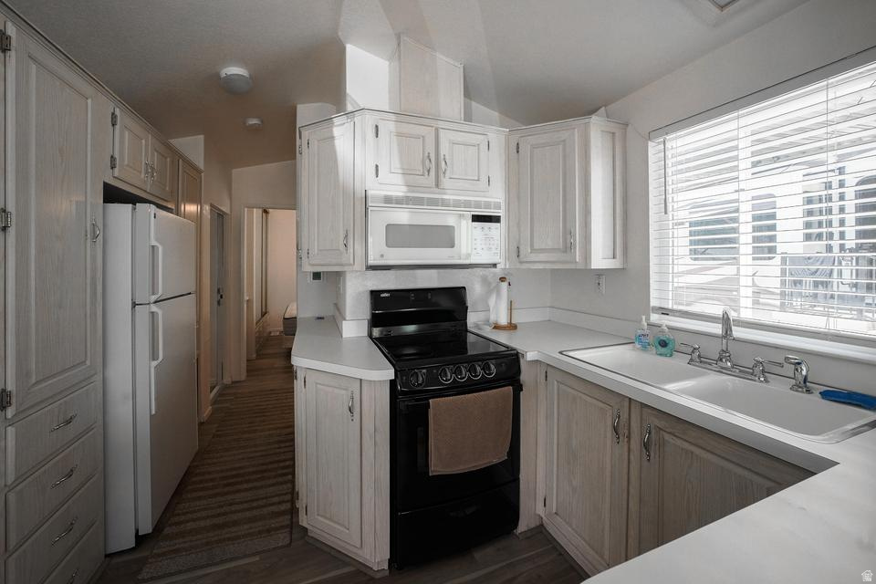 CHEROKEE SPRINGS - Residential