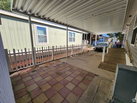 Tiny photo for 4718 S ASPEN LN, Taylorsville, UT 84123 (MLS # 2114283)