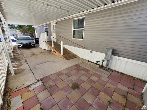 Tiny photo for 4718 S ASPEN LN, Taylorsville, UT 84123 (MLS # 2114283)