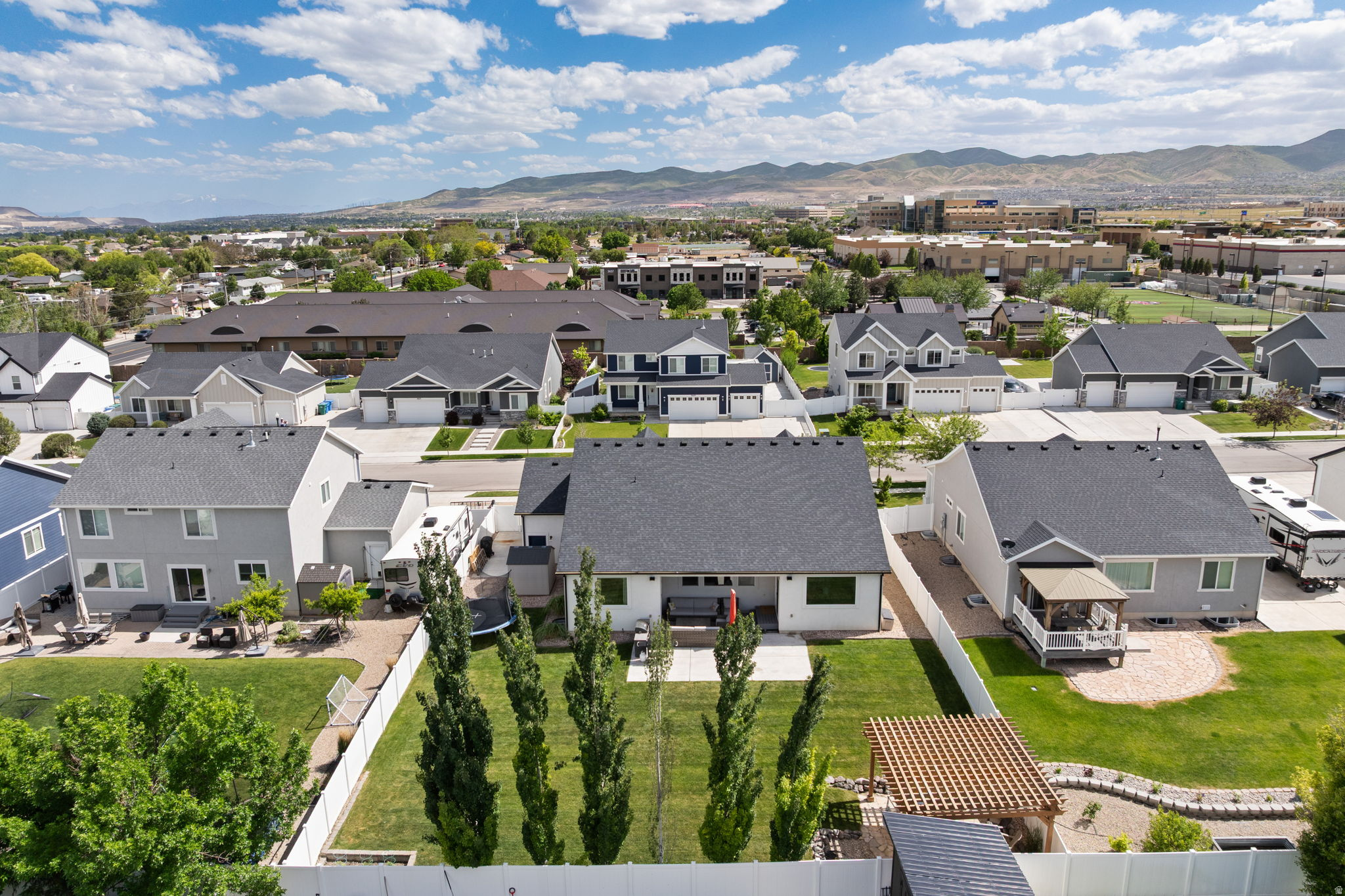 MCINTYRE FARMS - Residential