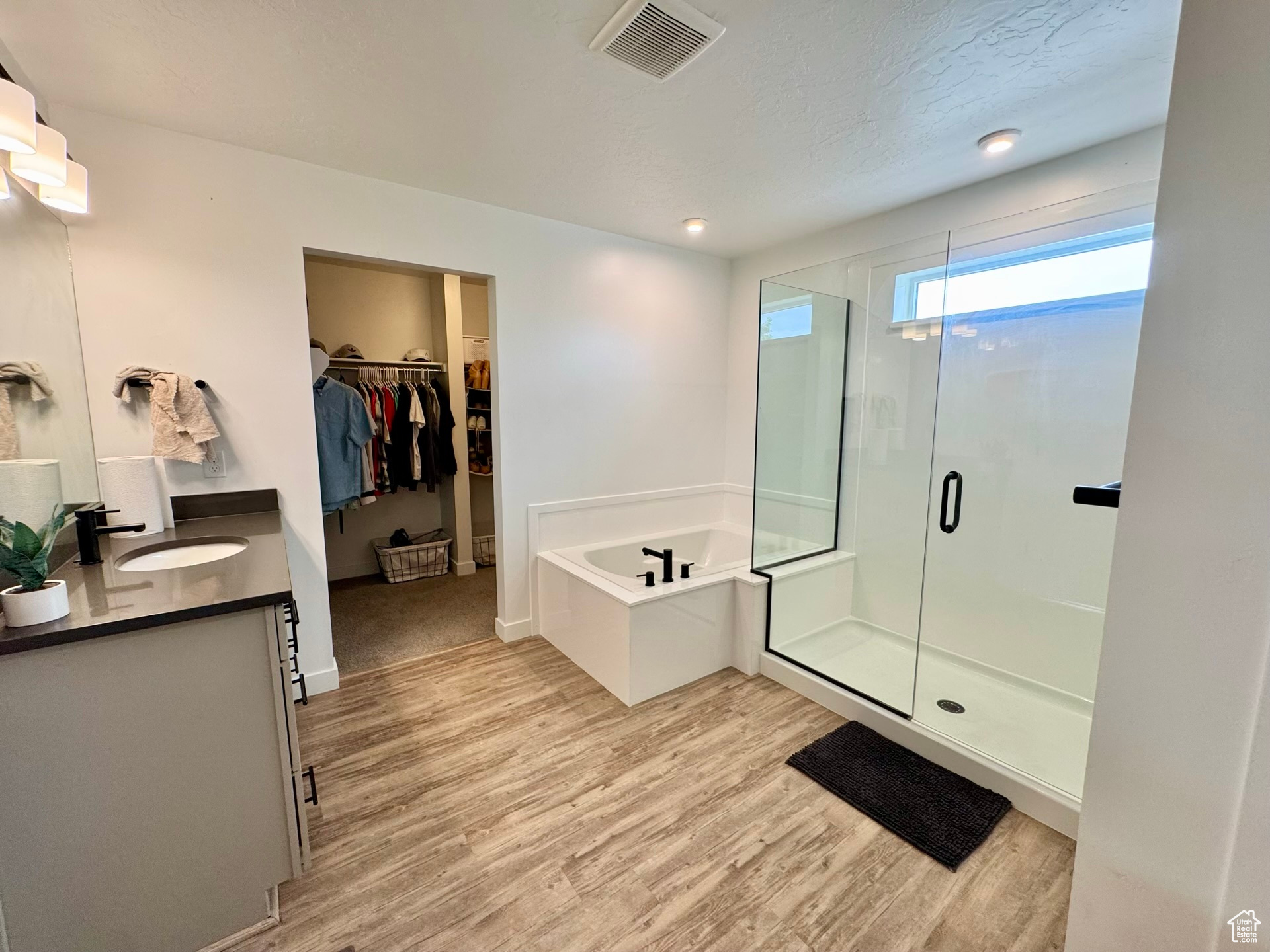DAHLIA ESTATES PH 1 - Residential