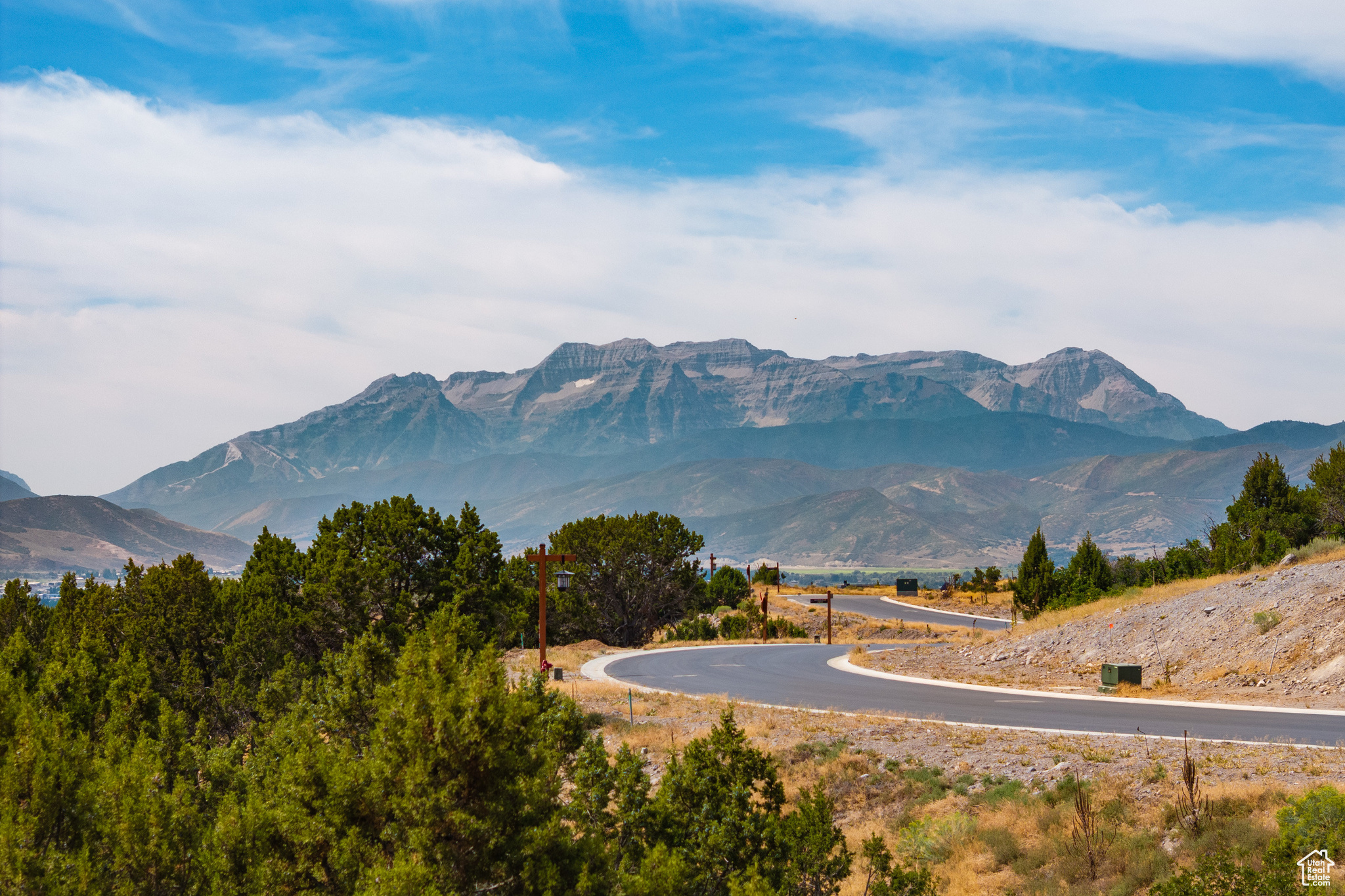 RED LEDGES - Land