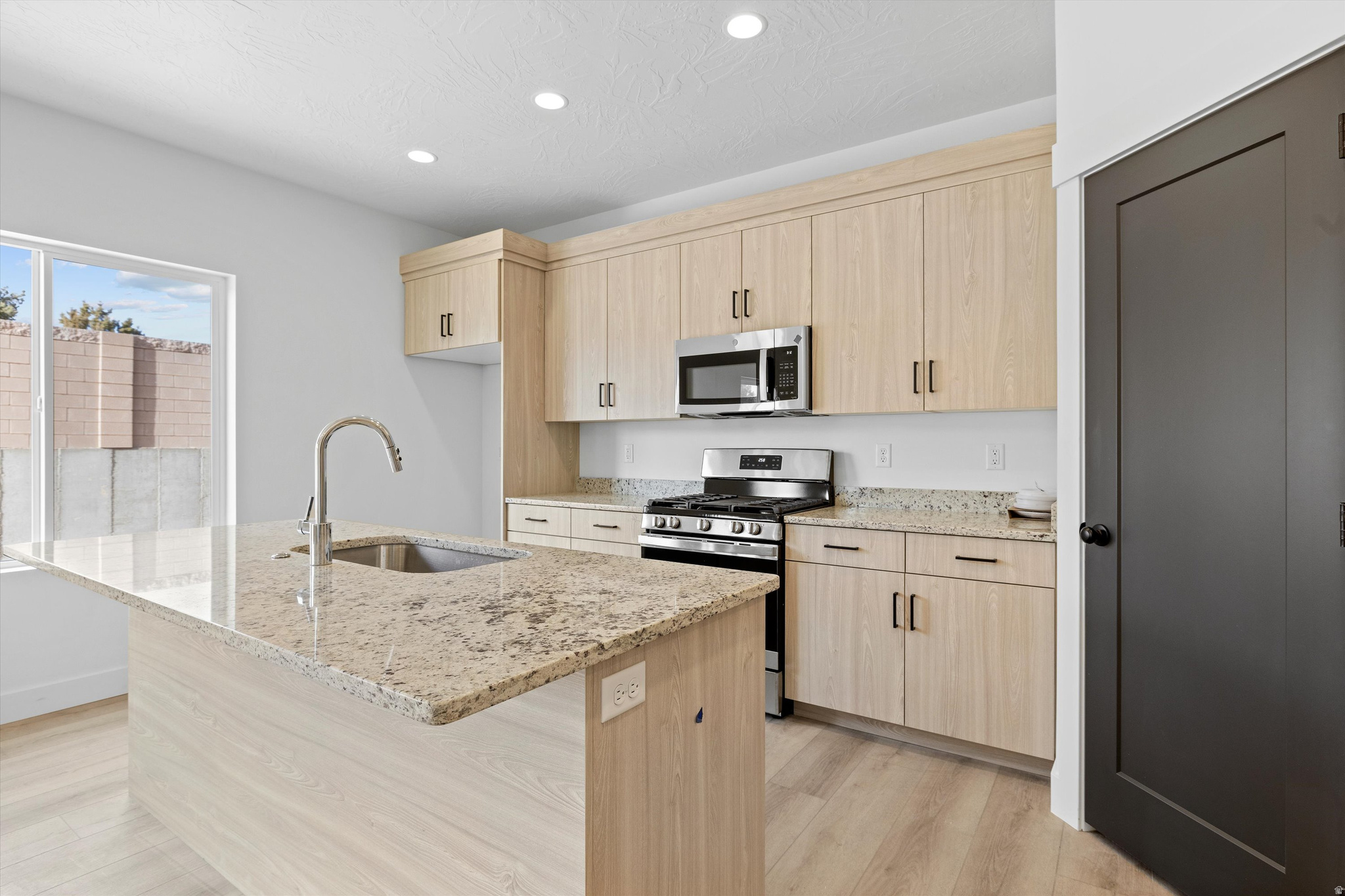 GAGE CANYON - Residential