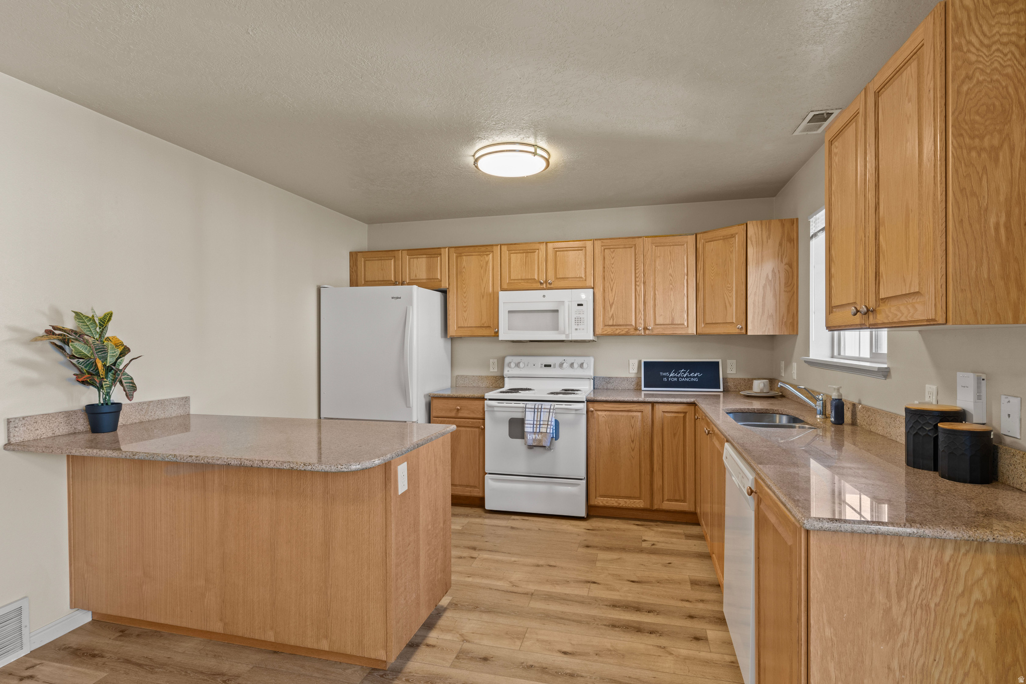 LOGAN LANDING TOWNHO - Residential