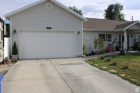 Tiny photo for 3007 W 2960 S, West Valley City, UT 84119 (MLS # 2103859)