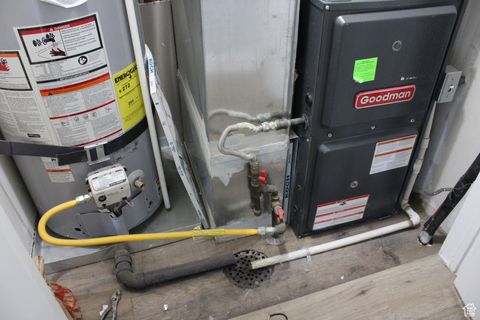 Tiny photo for 3007 W 2960 S, West Valley City, UT 84119 (MLS # 2103859)