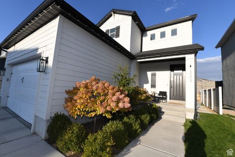 Tiny photo for 322 N 460 E, Vineyard, UT 84059 (MLS # 2119326)