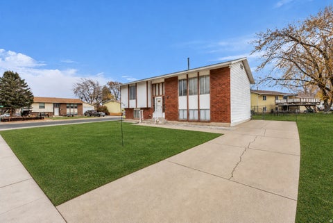 Tiny photo for 1118 N 575 W, Clinton, UT 84015 (MLS # 2175634)