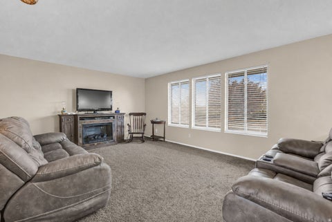 Tiny photo for 1118 N 575 W, Clinton, UT 84015 (MLS # 2175634)