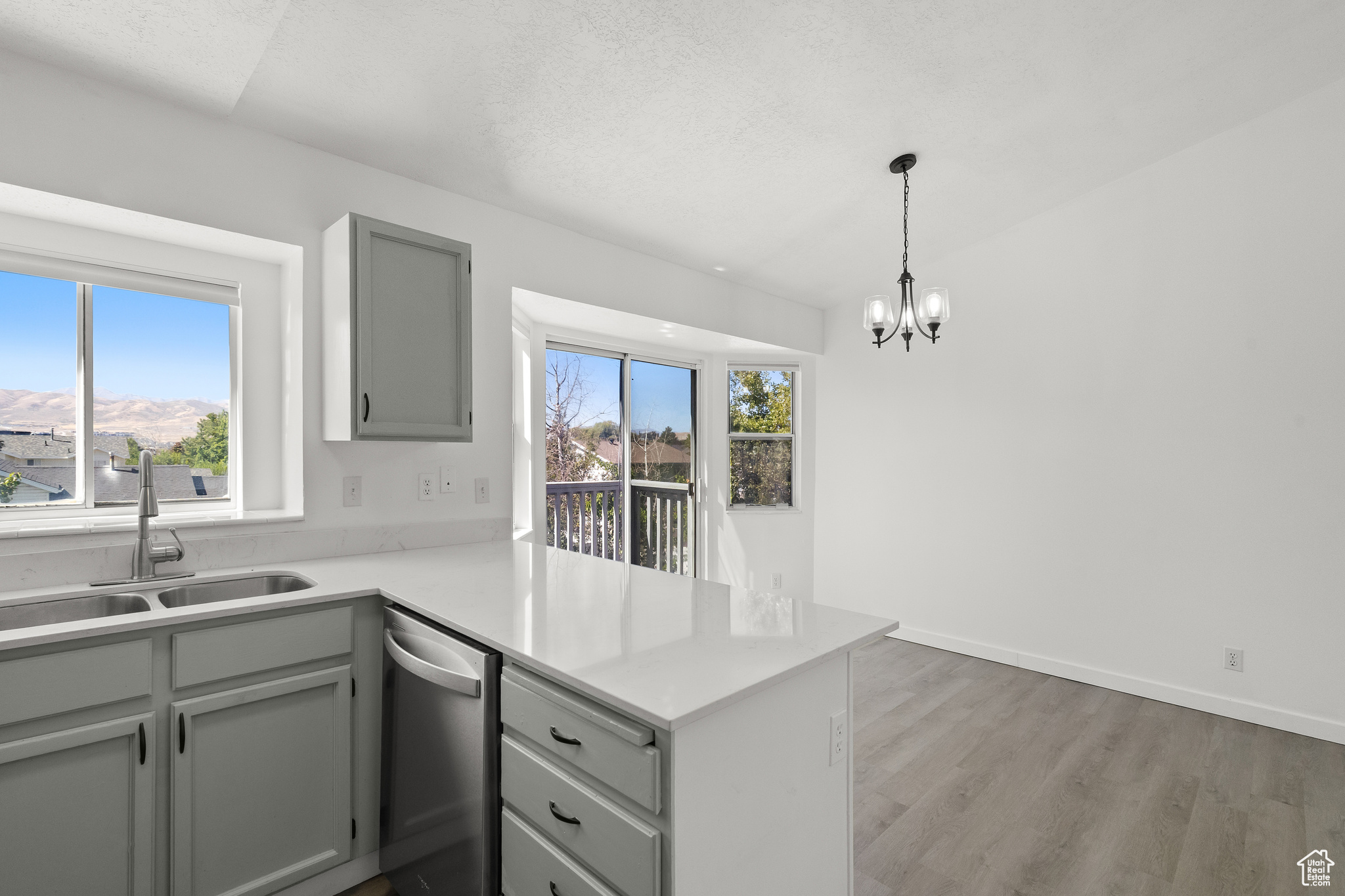 SUNSET ESTATES - Residential