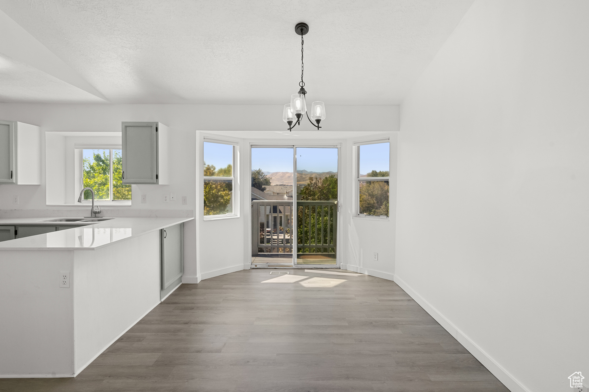 SUNSET ESTATES - Residential