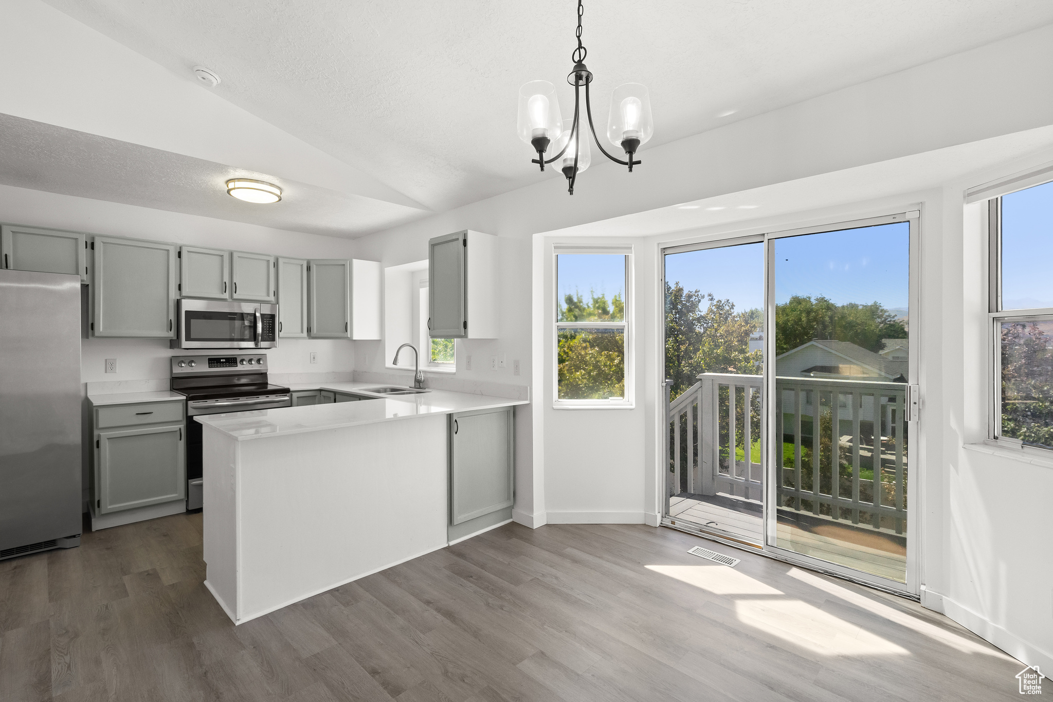 SUNSET ESTATES - Residential