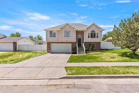 Tiny photo for 1873 N 25 E, Layton, UT 84041 (MLS # 2173854)