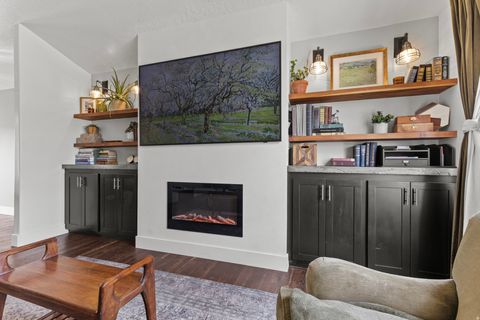 Tiny photo for 1873 N 25 E, Layton, UT 84041 (MLS # 2173854)