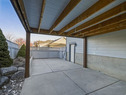 Tiny photo for 11541 S HARVEST CREST WAY W, South Jordan, UT 84095 (MLS # 2127313)
