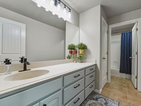 Tiny photo for 11541 S HARVEST CREST WAY W, South Jordan, UT 84095 (MLS # 2127313)