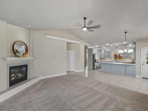 Tiny photo for 11541 S HARVEST CREST WAY W, South Jordan, UT 84095 (MLS # 2127313)