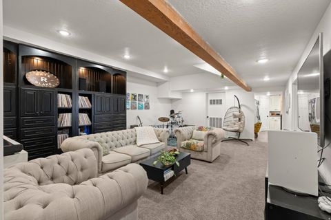 Tiny photo for 12 N QUIET MEADOW LN, Mapleton, UT 84664 (MLS # 2158422)