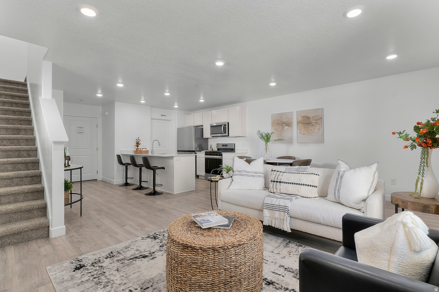 DIXON CREEK - Residential