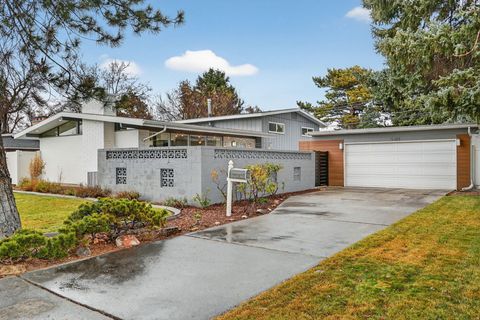 Photo of 5443 S DUNBARTON DR, Murray, UT 84117 (MLS # 2127040)