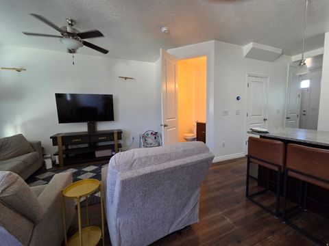 Tiny photo for 737 N 150 E, Salem, UT 84653 (MLS # 2140245)