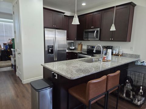 Tiny photo for 737 N 150 E, Salem, UT 84653 (MLS # 2140245)