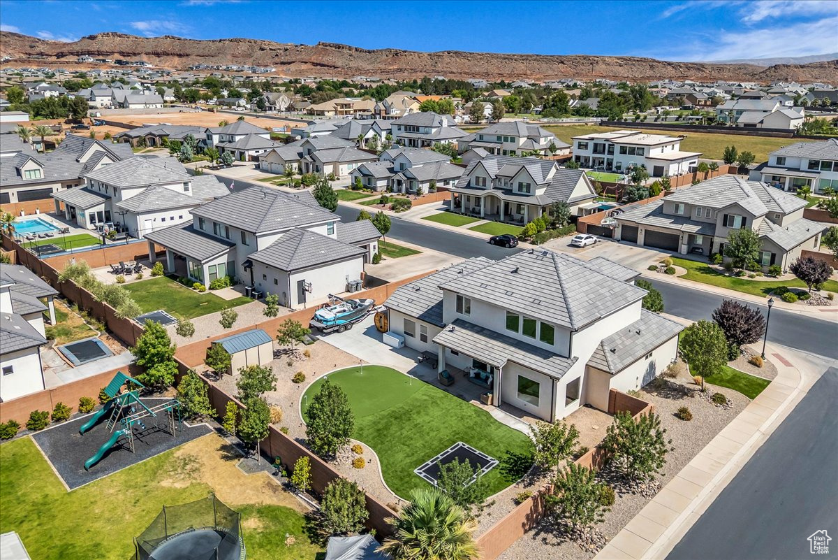 FIELDSTONE PH 5 - Residential