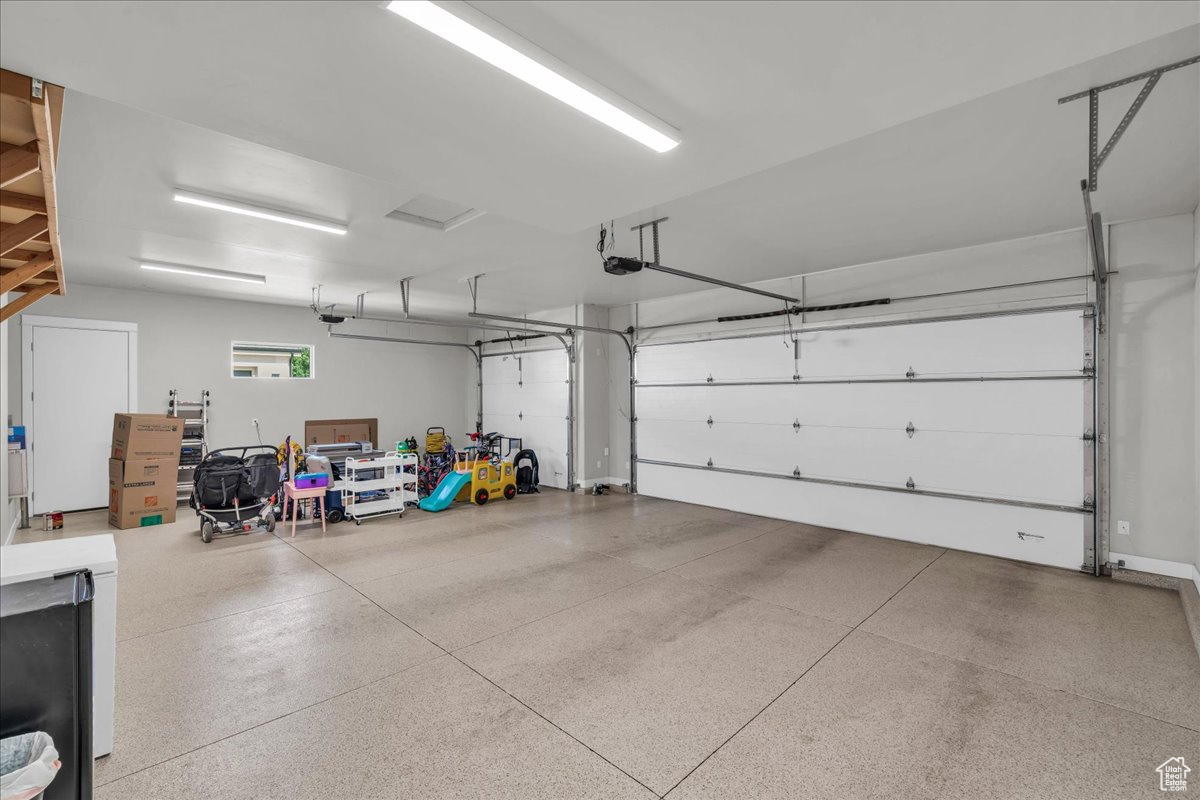 FIELDSTONE PH 5 - Residential