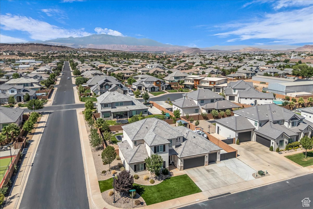 FIELDSTONE PH 5 - Residential