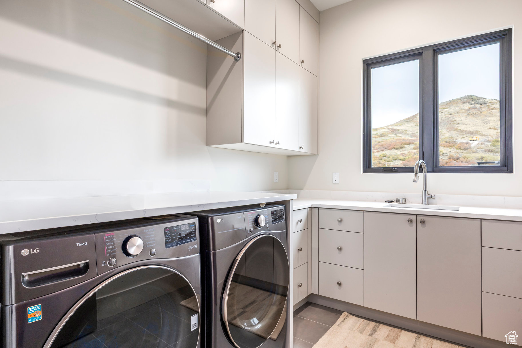 SKYRIDGE - Residential