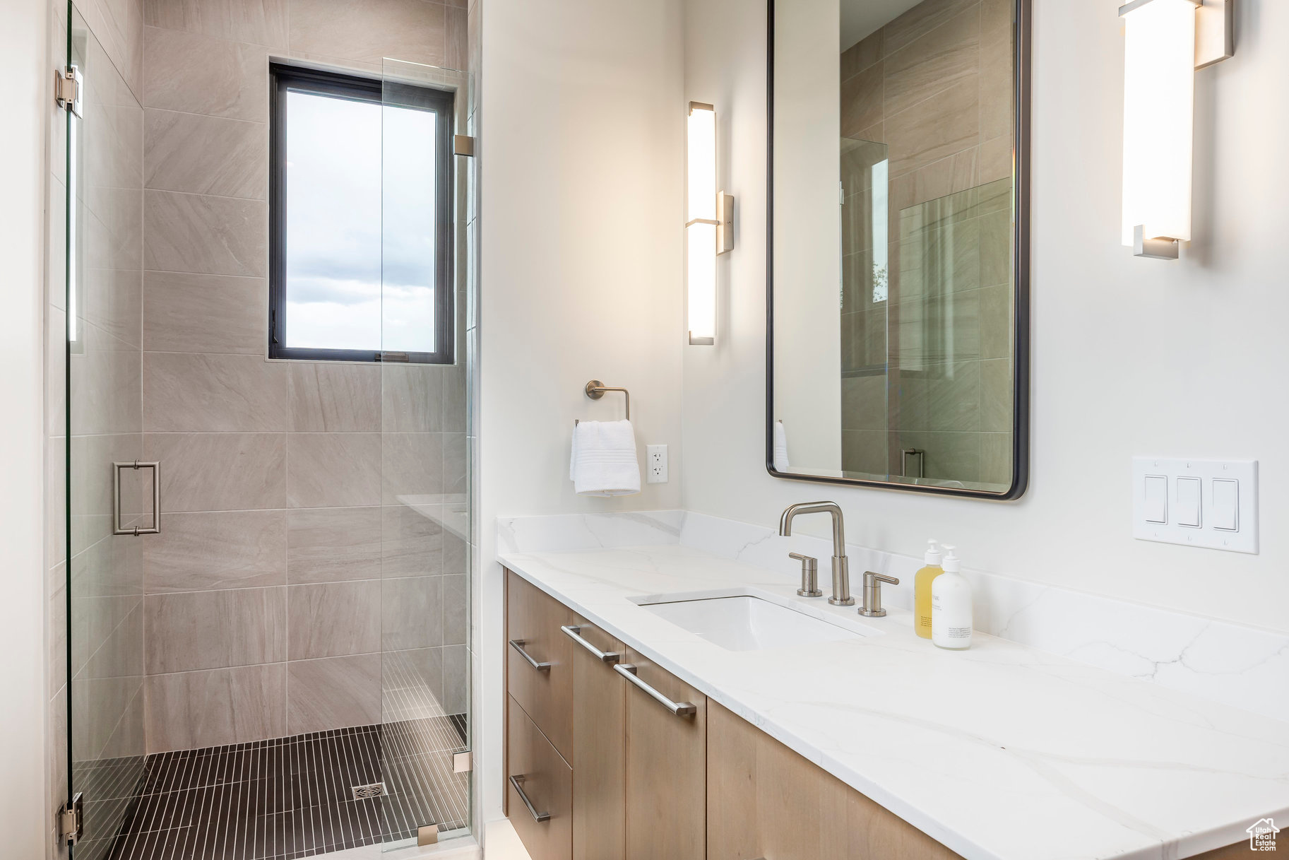 SKYRIDGE - Residential