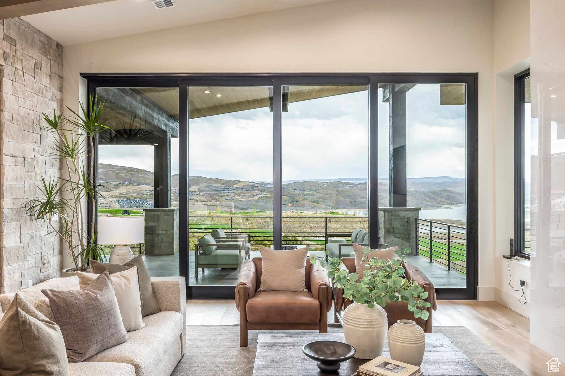 SKYRIDGE - Residential