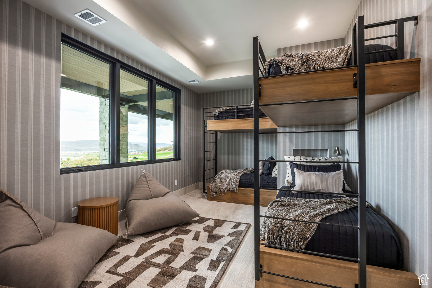 SKYRIDGE - Residential