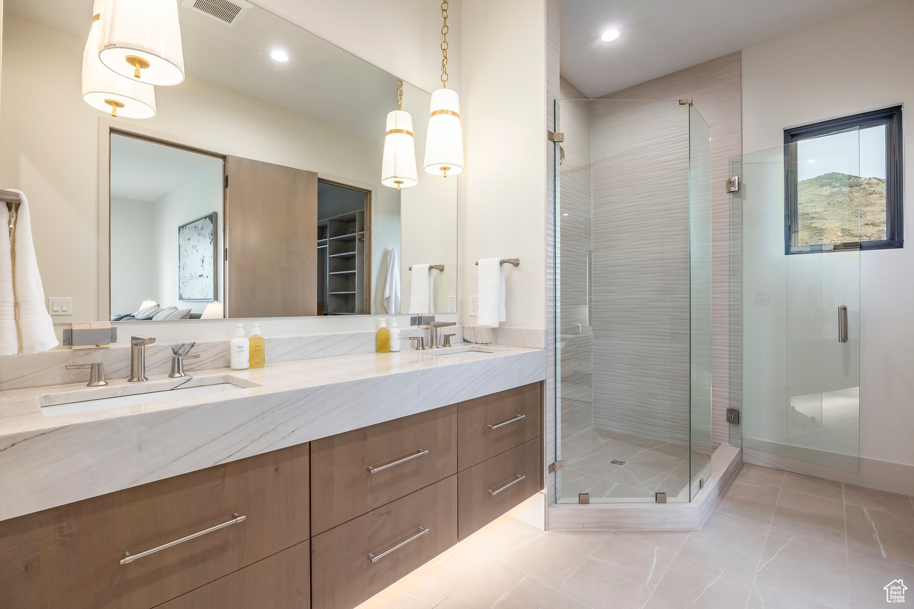 SKYRIDGE - Residential