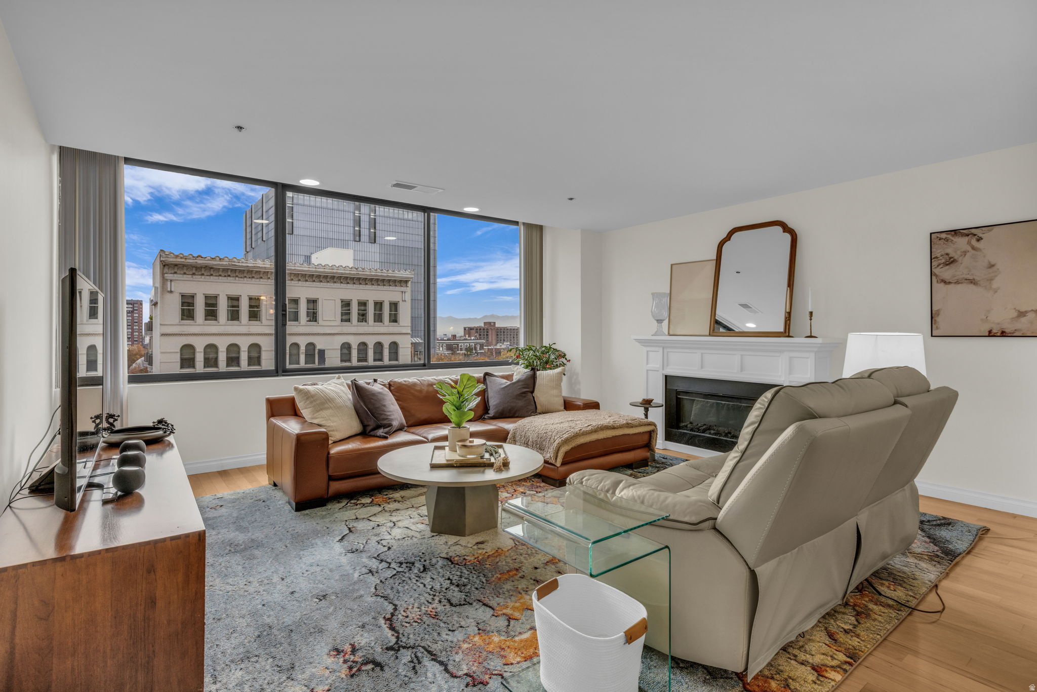 AMERICAN TOWERS CONDM - Residential