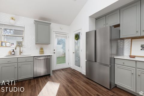 Tiny photo for 3131 APPLEWOOD DR, Bountiful, UT 84010 (MLS # 2159091)