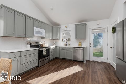 Tiny photo for 3131 APPLEWOOD DR, Bountiful, UT 84010 (MLS # 2159091)