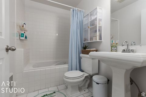 Tiny photo for 3131 APPLEWOOD DR, Bountiful, UT 84010 (MLS # 2159091)