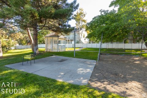 Tiny photo for 3131 APPLEWOOD DR, Bountiful, UT 84010 (MLS # 2159091)