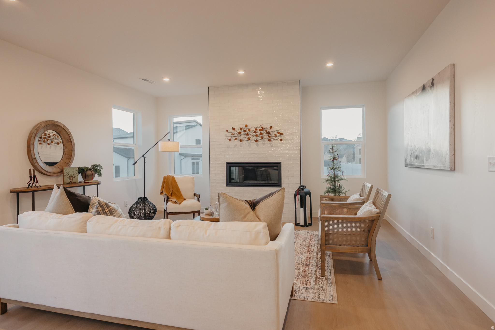 RIVERSIDE ESTATES - Residential