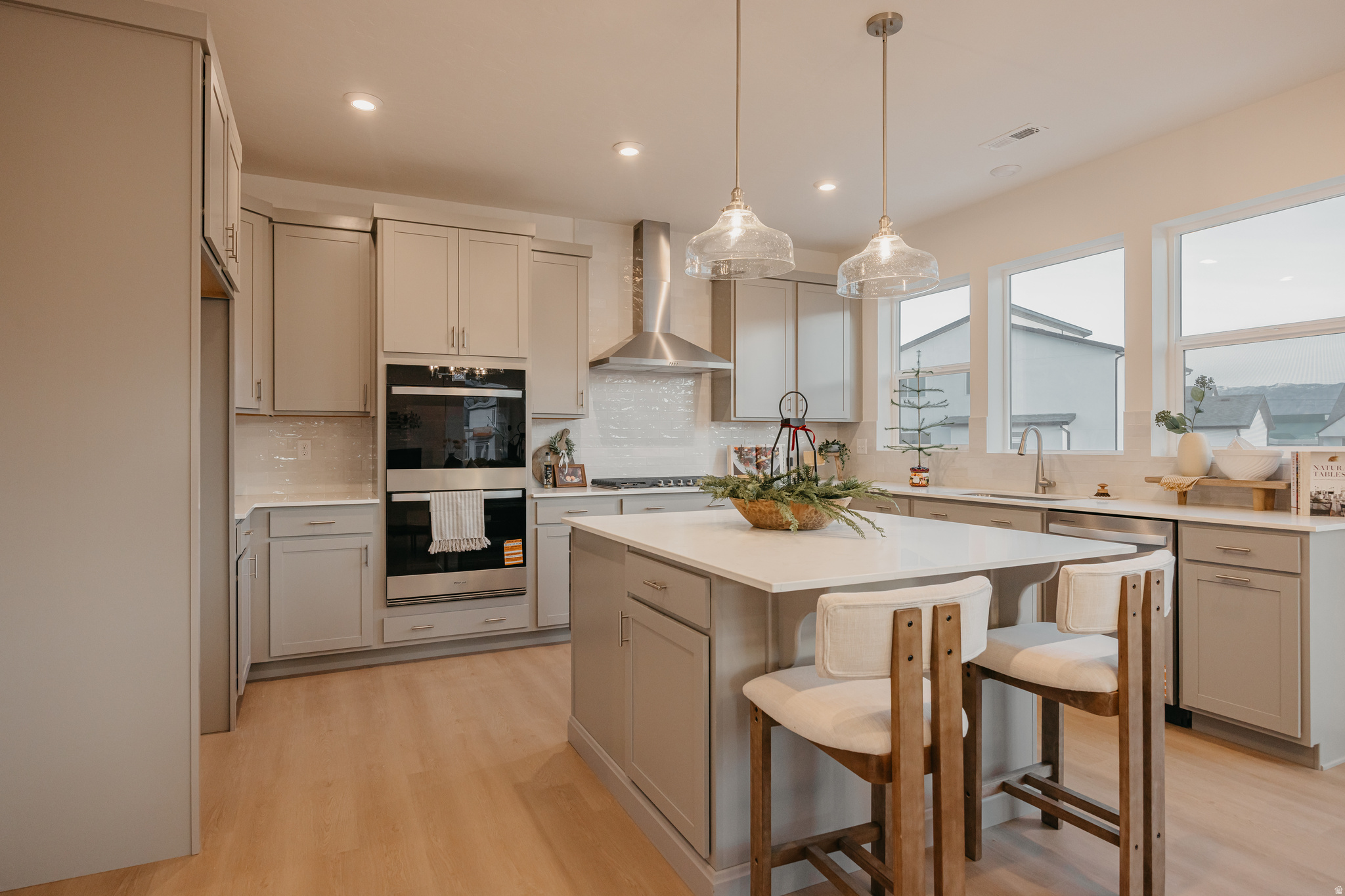 RIVERSIDE ESTATES - Residential