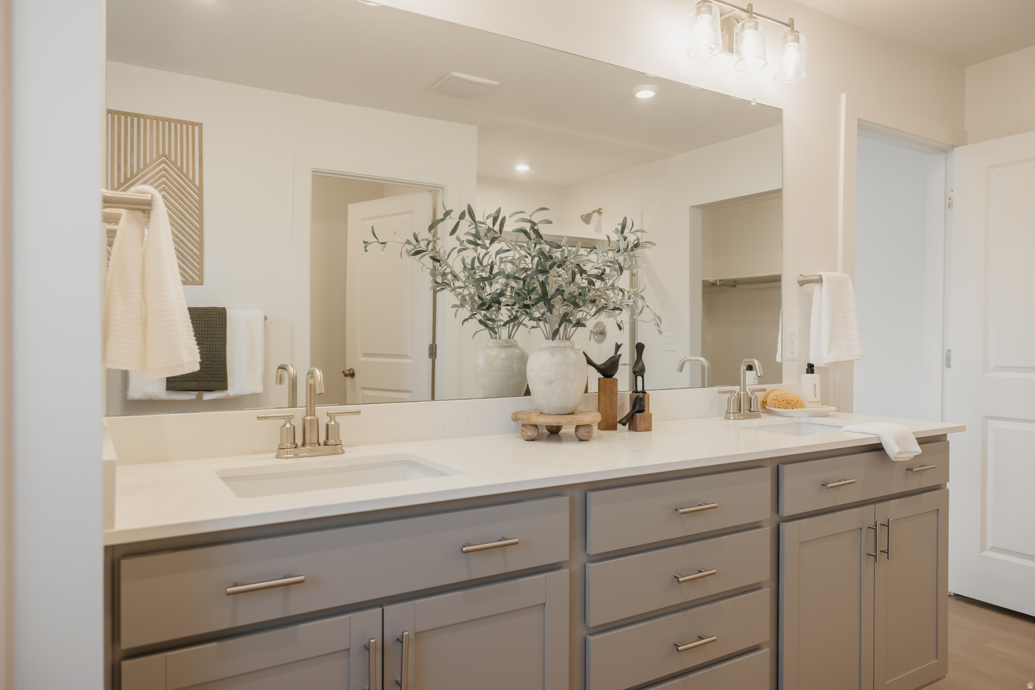 RIVERSIDE ESTATES - Residential